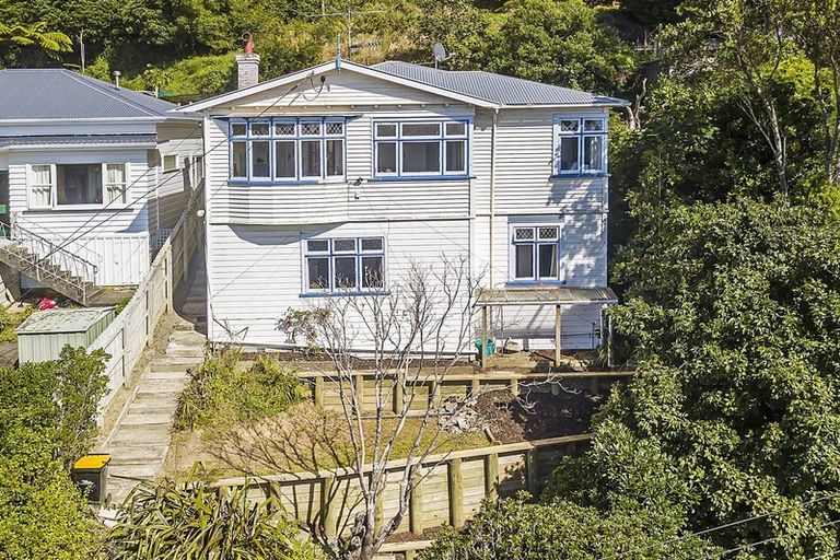 Photo of property in 51 Farnham Street, Mornington, Wellington, 6021