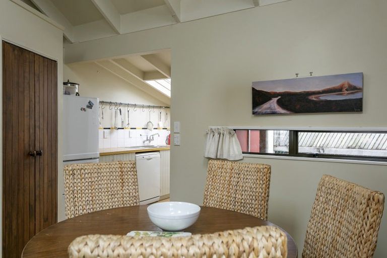 Photo of property in 5 Kahotea Drive, Motuoapa, 3382
