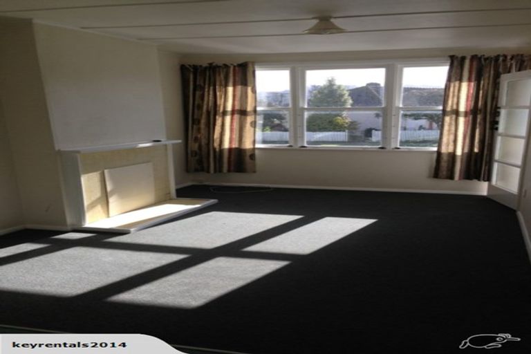 Photo of property in 82-88 Strand Crescent, Naenae, Lower Hutt, 5011