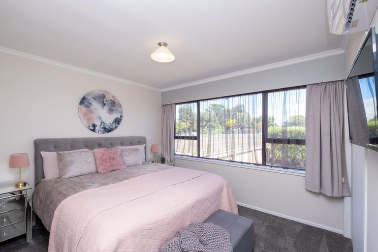 Photo of property in 15 Montjoy Street, Stratford, 4332