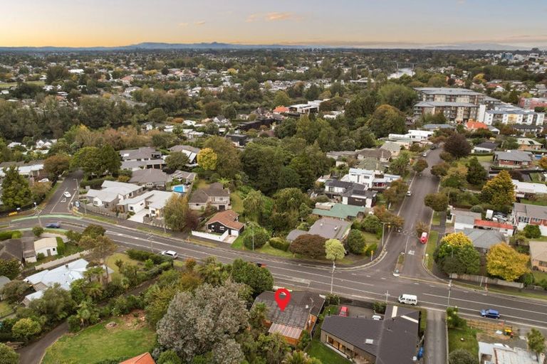 Photo of property in 17 Beerescourt Road, Beerescourt, Hamilton, 3200