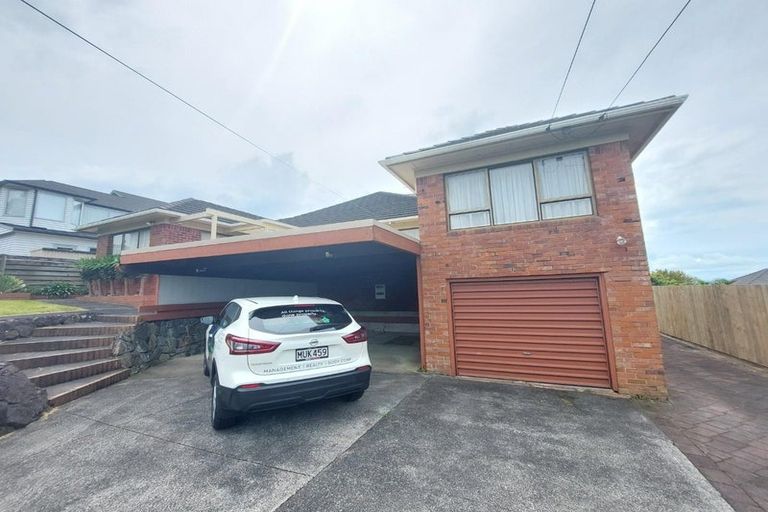 Photo of property in 8 Beach Road, Mellons Bay, Auckland, 2014