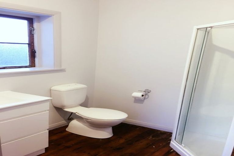 Photo of property in 28 Jutland Street, Waterloo, Lower Hutt, 5011