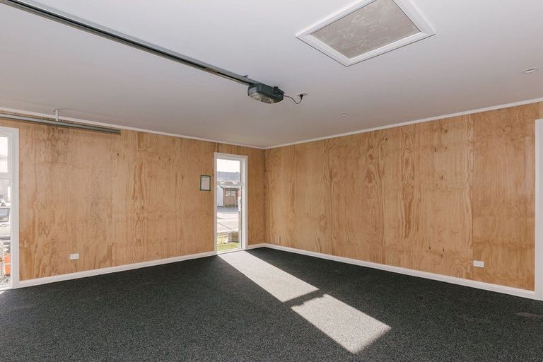 Photo of property in 42 Freedom Drive, Kelvin Grove, Palmerston North, 4414