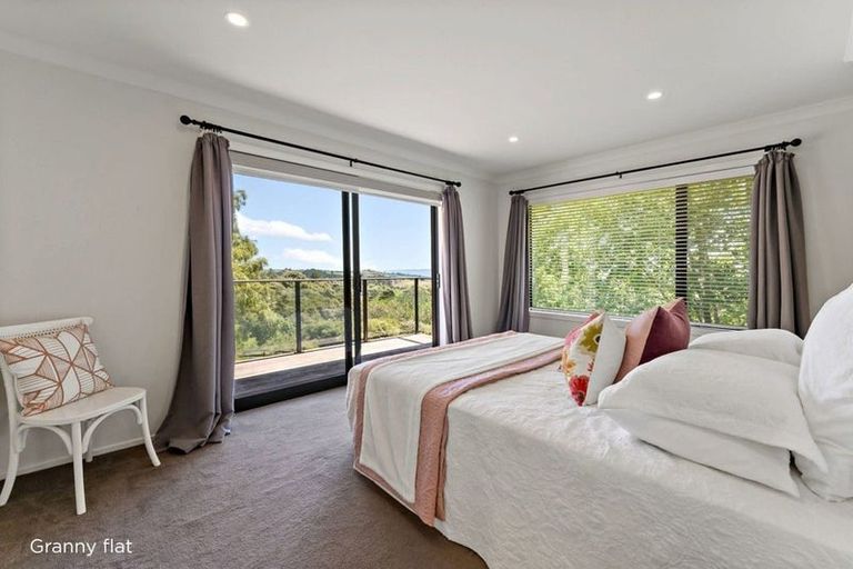 Photo of property in 586 Whitford Road, Whitford, Howick, 2571