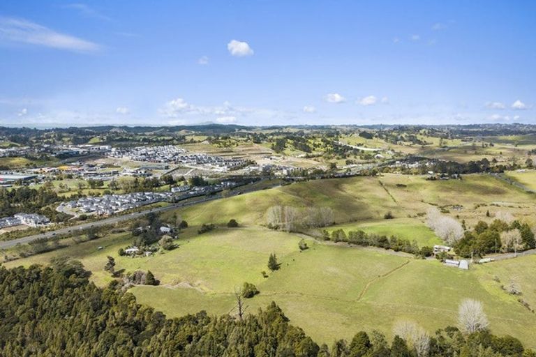 Photo of property in 46 Old Pine Valley Road, Dairy Flat, Silverdale, 0992