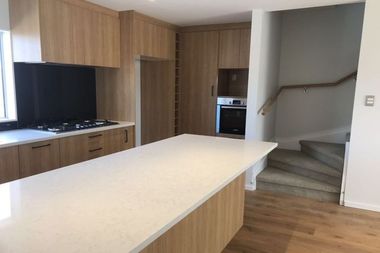 Photo of property in 23 Meritage Lane, Te Atatu South, Auckland, 0610