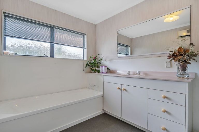 Photo of property in 3 Westminster Drive, Owhata, Rotorua, 3010