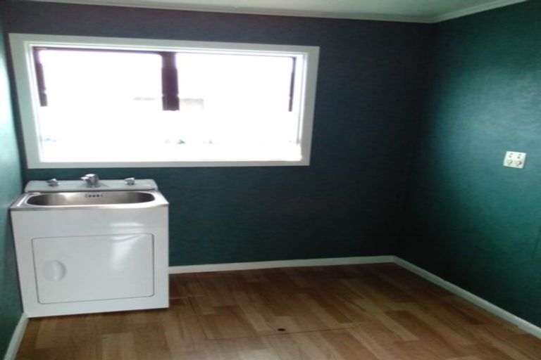 Photo of property in 27 Gladstone Road, Woodend, 7610