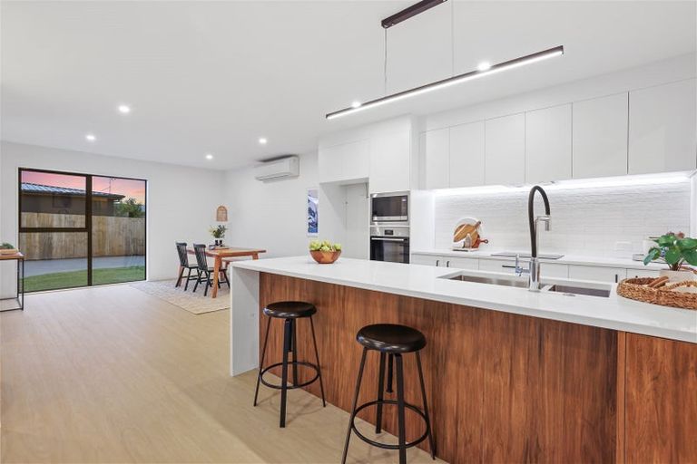 Photo of property in 12 Pacers Lane, Yaldhurst, 8042