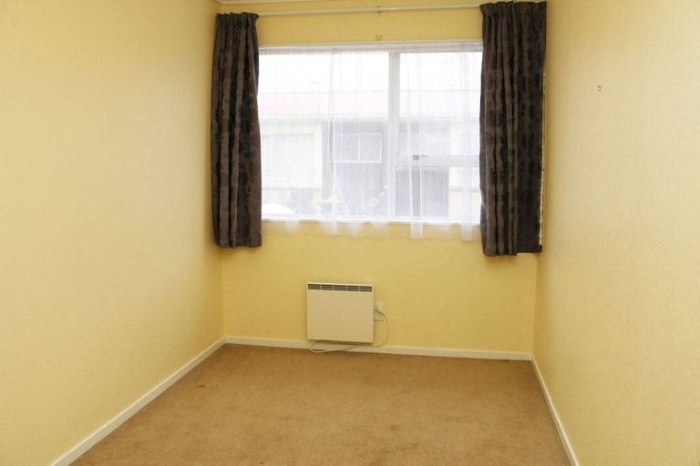 Photo of property in 171f2 Queens Drive, Lyall Bay, Wellington, 6022