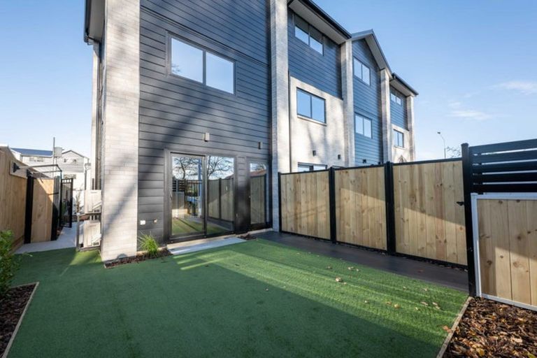 Photo of property in 6b/3 Taramea Place, Addington, Christchurch, 8024