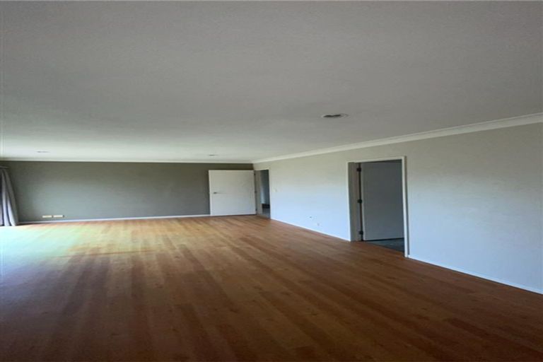 Photo of property in 5 Fergy Crescent, Wattle Downs, Auckland, 2103