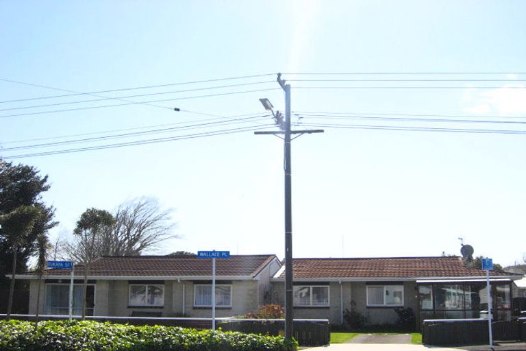 Photo of property in 2/62 Wallace Place, Westown, New Plymouth, 4310