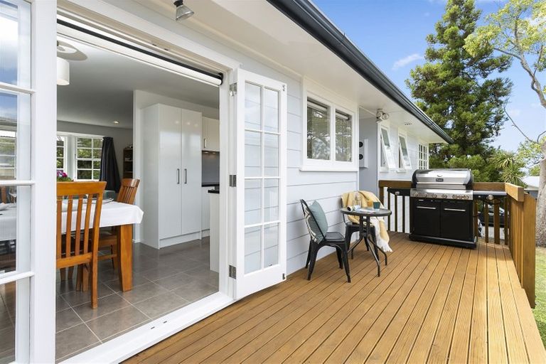 Photo of property in 8 Illana Place, Ranui, Auckland, 0612