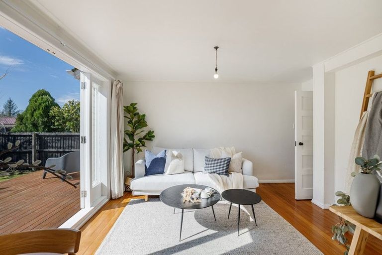 Photo of property in 16 Balgay Street, Upper Riccarton, Christchurch, 8041