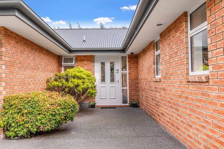 Photo of property in 10 Russell Street, Darfield, 7510