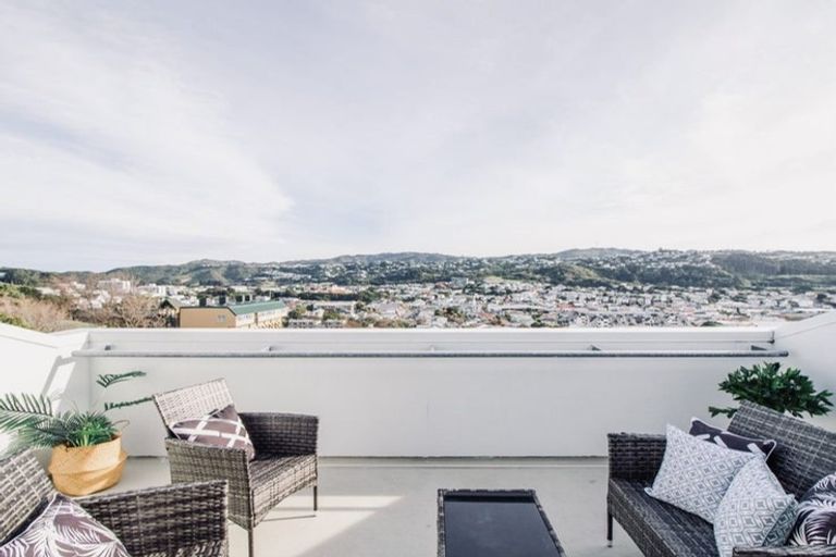 Photo of property in Coromandel Heights, 3/111 Coromandel Street, Newtown, Wellington, 6021