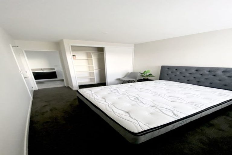 Photo of property in 11 Grey Way, Russley, Christchurch, 8042