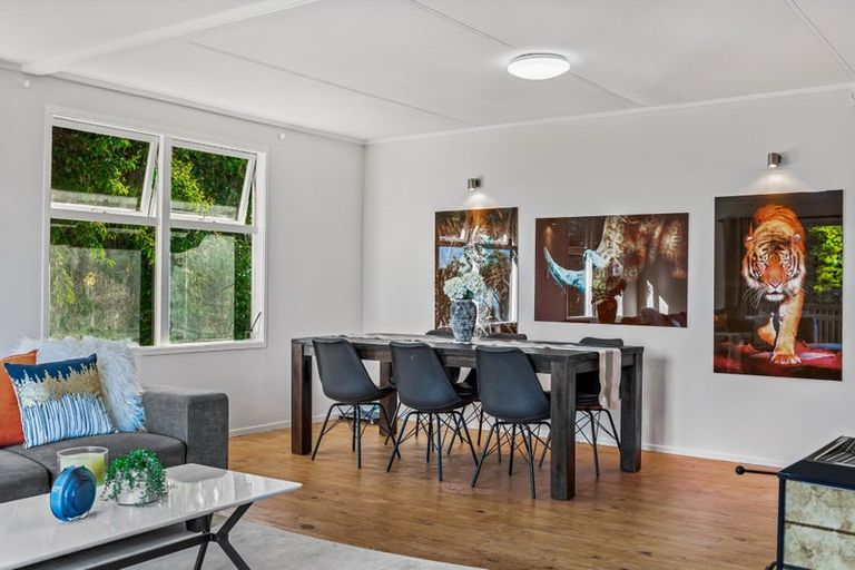 Photo of property in 317 Don Buck Road, Massey, Auckland, 0614