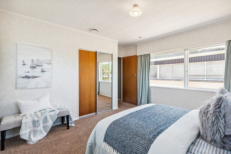 Photo of property in 23 Oriwa Street, Waikanae, 5036