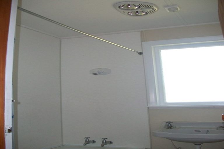 Photo of property in 37 Lambeth Crescent, Redwood, Christchurch, 8051