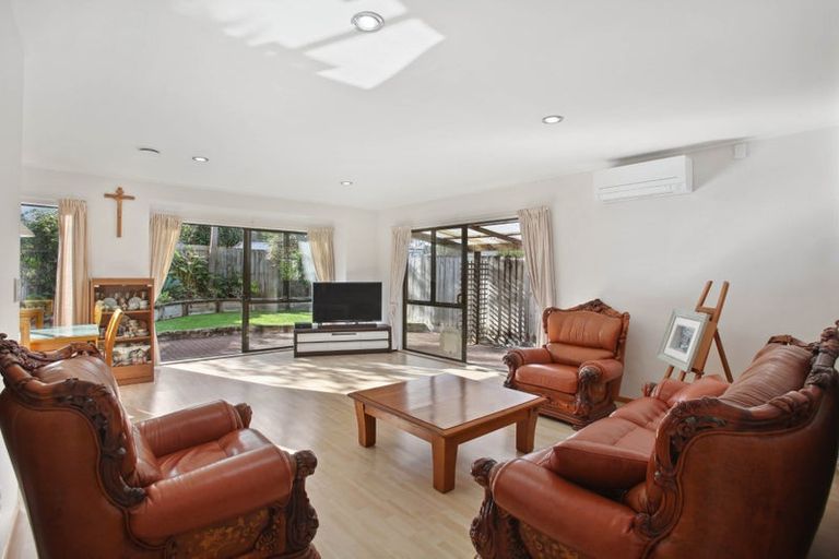 Photo of property in 2/148 Pigeon Mountain Road, Half Moon Bay, Auckland, 2012