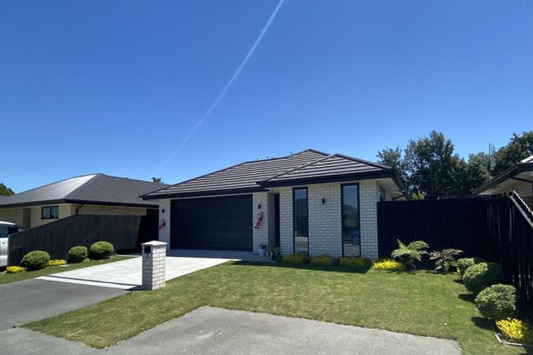 Photo of property in 21 Dalwood Crescent, Rolleston, 7614