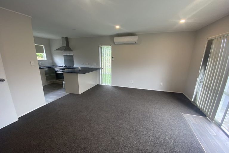 Photo of property in 2/16 Bingara Place, Favona, Auckland, 2024