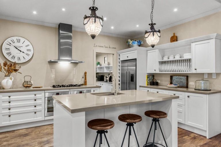 Photo of property in 99 Kent Terrace, Taradale, Napier, 4112