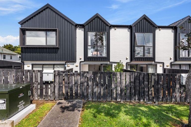 Photo of property in 8/36 Kaipatiki Road, Glenfield, Auckland, 0629