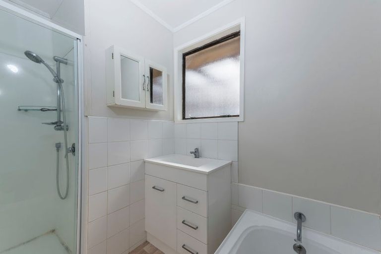 Photo of property in 171 Solar Road, Glen Eden, Auckland, 0602