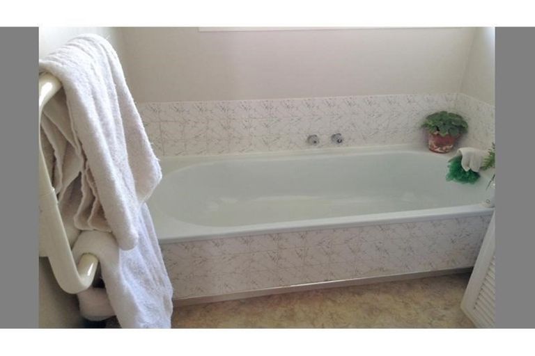 Photo of property in 1/54 Highland Park Drive, Highland Park, Auckland, 2010