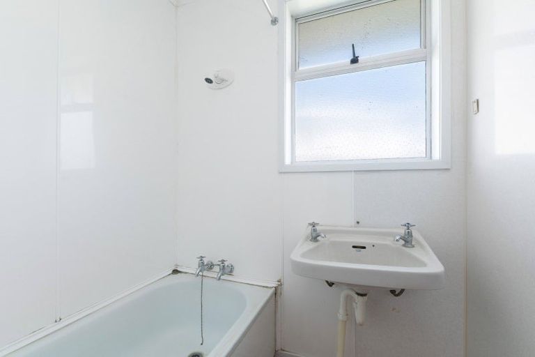 Photo of property in 7 Virgo Place, Kawaha Point, Rotorua, 3010