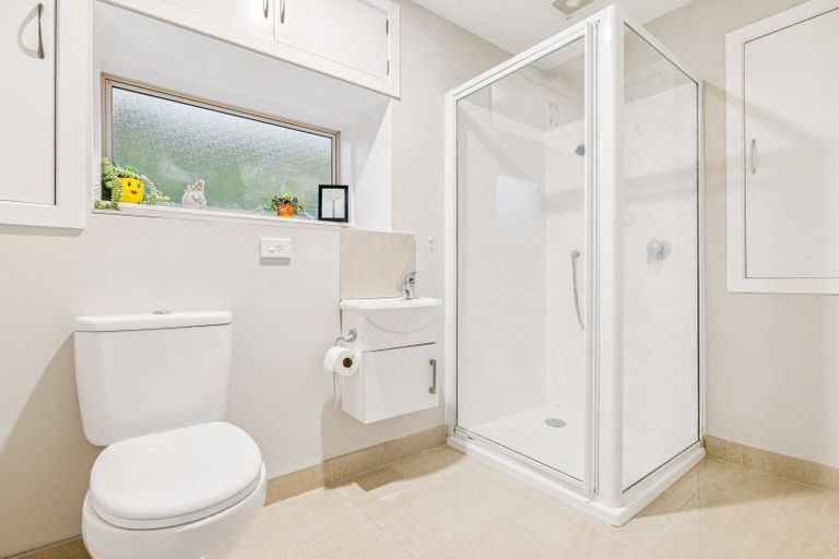 Photo of property in 1410 Whangaparaoa Road, Army Bay, Whangaparaoa, 0930