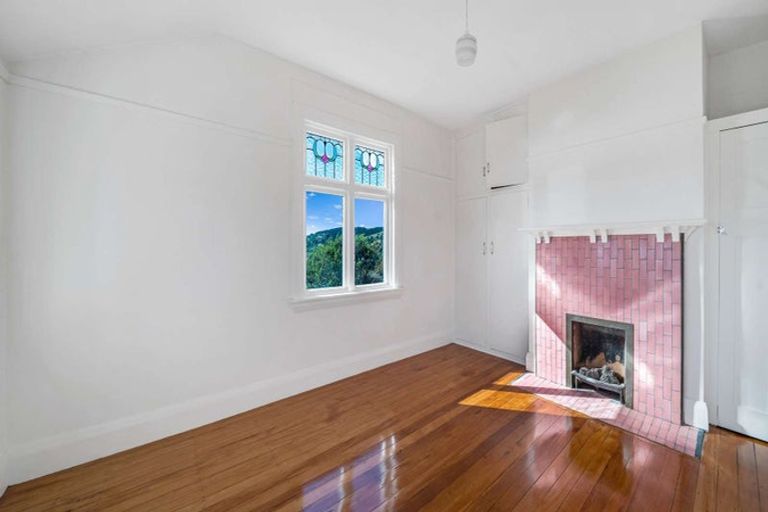 Photo of property in 35 Wharfe Street, South Hill, Oamaru, 9400