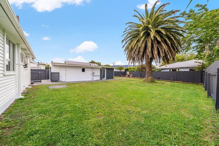 Photo of property in 4 Routley Crescent, Elderslea, Upper Hutt, 5018