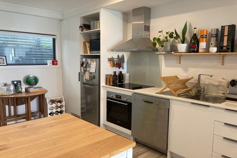 Photo of property in 2/16d Constable Street, Newtown, Wellington, 6021