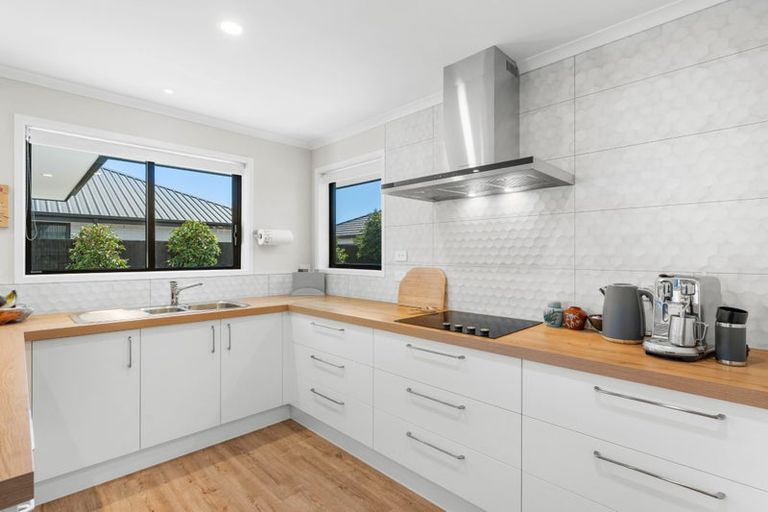 Photo of property in 6 Guyon Street, Marshland, Christchurch, 8083