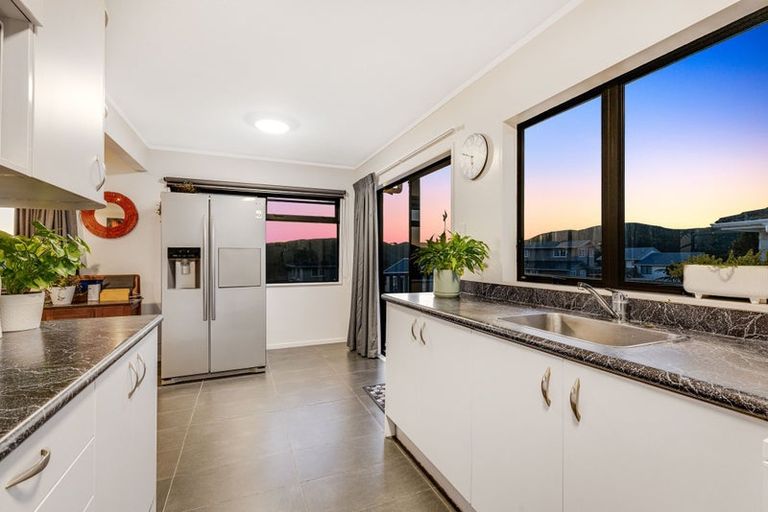 Photo of property in 8 Outram Grove, Kelson, Lower Hutt, 5010