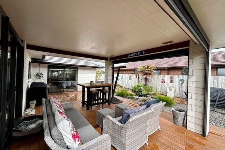 Photo of property in 58 Sandhurst Drive, Papamoa Beach, Papamoa, 3118