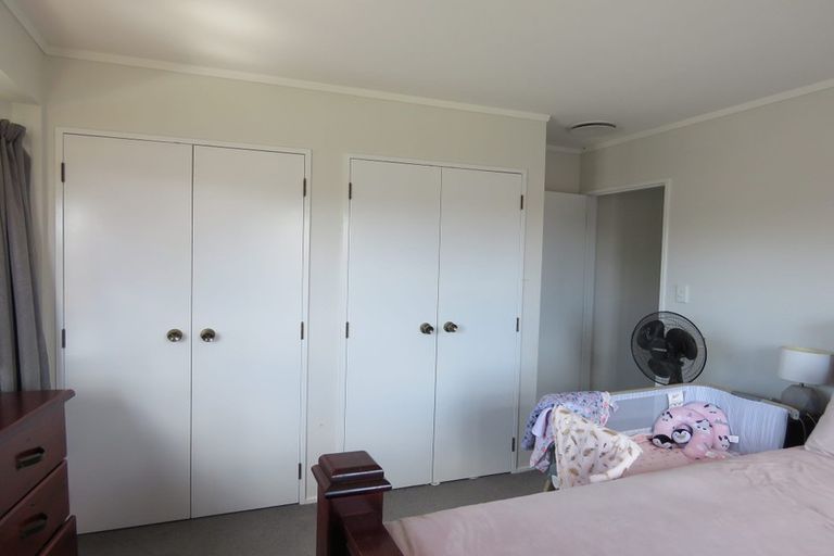 Photo of property in 6 Skybird Place, Glen Eden, Auckland, 0602
