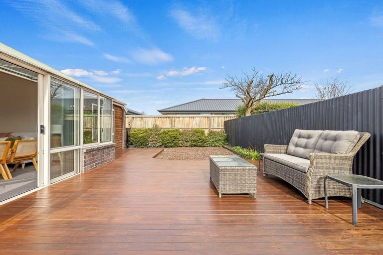 Photo of property in 2/73 Vagues Road, Northcote, Christchurch, 8052