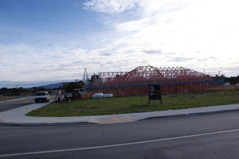 Photo of property in 9 Pihoihoi Close, Waikanae, 5036