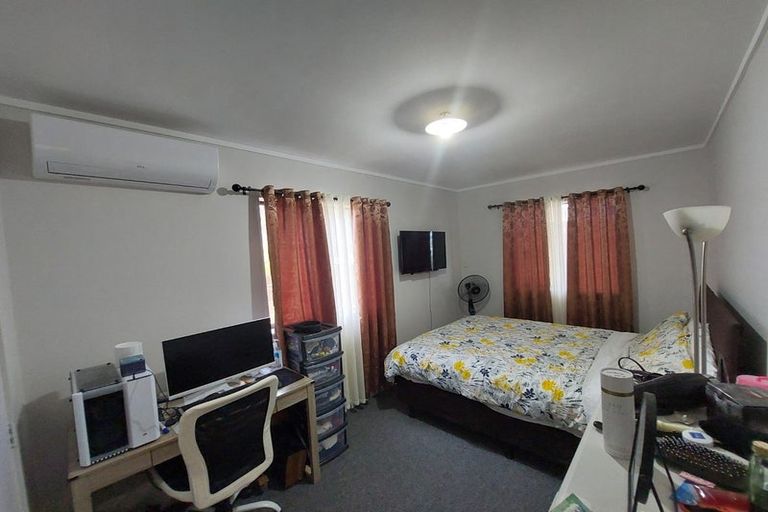 Photo of property in 19a Marewa Street, Te Atatu South, Auckland, 0610