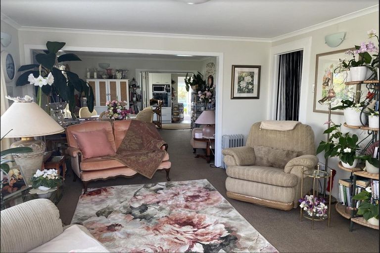 Photo of property in 6 Stafson Lane, Te Atatu Peninsula, Auckland, 0610