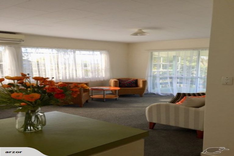 Photo of property in 127 Park Avenue, Whangamata, 3620