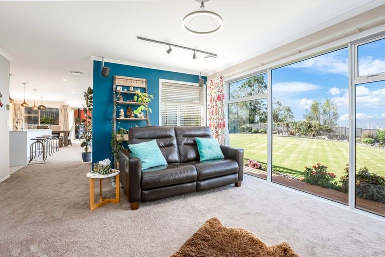 Photo of property in 1 Lindis Lane, Kelson, Lower Hutt, 5010