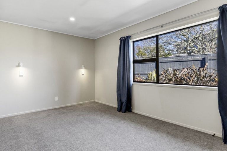Photo of property in 7 Kathleen Place, Rainbow Point, Taupo, 3330