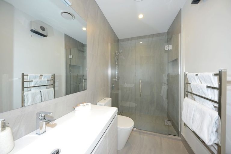 Photo of property in 2/214 Hereford Street, Christchurch Central, Christchurch, 8011